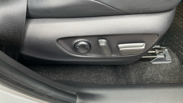 Toyota RAV4 2.5 VVT-i Hybrid Design 5dr CVT 2WD Hybrid Estate